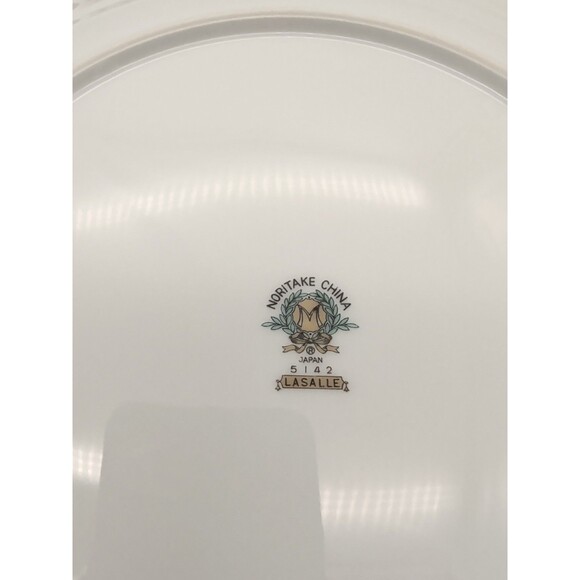 noritake china LaSalle Dinner Plates Set Of 2 Chrysanthemum Gold Rim - Picture 4 of 5